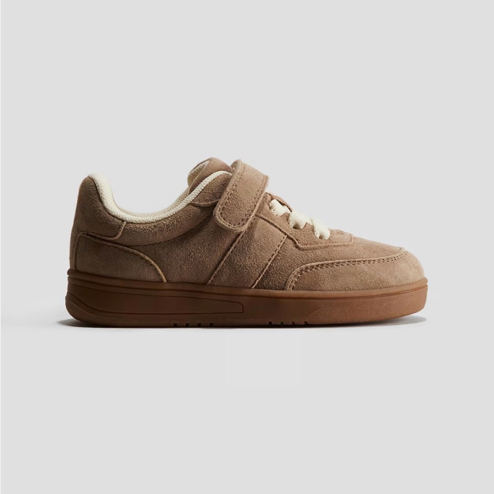 H&M Adorables boys beige sneakers - NWT - Picture 2 of 10